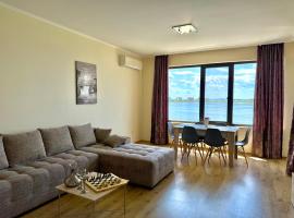 Cosher Gardenia Palace Apt 6, ξενοδοχείο στο Πομόριε
