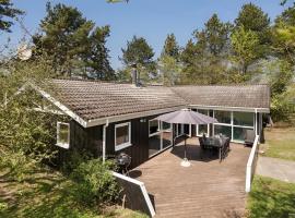 Odsherred Feriehus, hotel with hot tubs in Asnæs