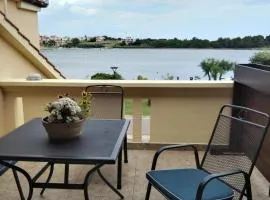 Apartment Tome - room with bathroom and separate kitchen