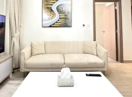 Stylish Pool View 1BR l Central Medyan Escape