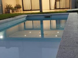 Villa Ana, hotel di Paraná