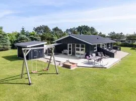 Nice Home In Hjørring With Sauna