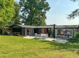 Lovely Home In Gilleleje With Wifi