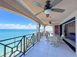 Oceanview Penthouse with Pool and Balconies
