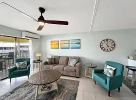 Beachside Condo with Pool and Ocean Views