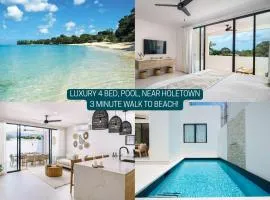 Walk to Beach, NEW LUX 4BD Villa & Pool! Near Holetown