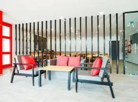 Super Townhouse Prithvi Resort Near Phoenix Palassio