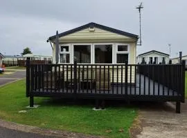Tranquil Lodge Retreat in Scunthorpe Countryside