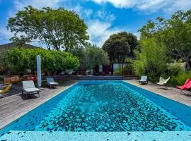 Le Poolhouse, Lodge avec piscine au coeur du Luberon