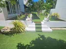 F2 meublé 50 m2 avec jardin 100 m2