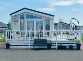 P&T's home from home, PLATINUM Spacious Lodge, hotel u gradu Ril