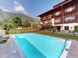 Hotel Schlosswirt، فندق في غروسكرتشاين
