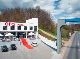 Ora Hotel โรงแรมที่สัตว์เลี้ยงเข้าพักได้ในเรชิตา