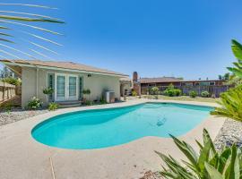 Shop, Hike and Explore Fresno Home with Private Pool!, hotel din Fresno
