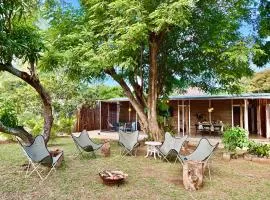 Lakaz Kalo - house with garden and service
