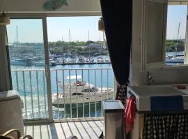La Cabane vue mer et port