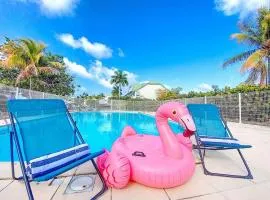 Just Relax 2Bedroom Apartment with Pool Access 2 Minutes from Orient Bay Beach