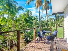 South Golden Beach House - Tranquil Family Getaway