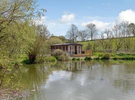 2 bed property in Totnes 82871, hotel di South Brent