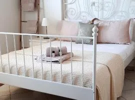 Skyline Vista - Sea View Apartment with Free Parking - Near Piraeus Port
