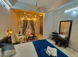 Hidden Gem - Private 1BHK, Fully Furnished Elegant Stay with Indoor Canopy & Fast Wi-Fi