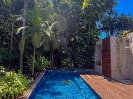 Casa com cachoeira e praia a 50m no Engenho d’Água