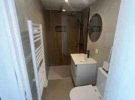 Petite maison face océan