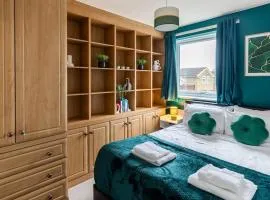 Cambridge House near Addenbrookes, parking and WiFi!