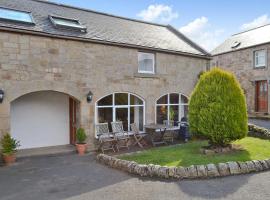 The Granary Cottage, hotel in Warenford