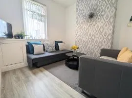 Luxury Townhouse 3 minutes from City Centre