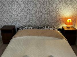 Pokoje Gościnne Ontario Mieroszyno، فندق في ياستراوبيا جورا