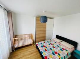 Jardin Vert - Maison Familiale Paris Sud, khách sạn ở Bourg-la-Reine
