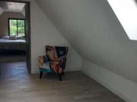 Charming house between city and countryside, ξενοδοχείο σε Couëron