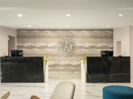 Fairfield Inn & Suites Jacksonville Butler Boulevard, מלון ליד NAS Jacksonville (Towers Field) - NIP, ג'קסונוויל
