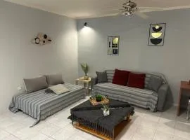 Mano's house 15 minutes from the airport