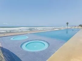 Ocean Front, Balcon al Mar y Playa