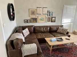 Cozy apartment with amazing view and location, hotel que aceita pets em Oslo