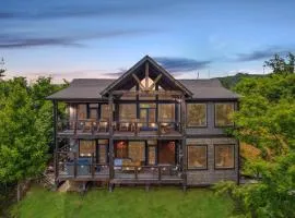 Dog Friendly Cabin Whot Tub, Firepit & Gameroom