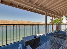 Colorado River Retreat Bullhead City Home with Deck, hotel em Bullhead City