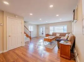 2 story beach house 3-Bedroom 2 baths Home 2 Blocks from the Ocean & Boardwalk Seaside heights