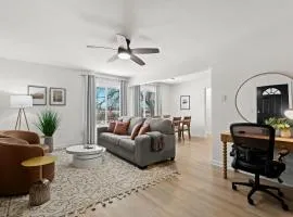 Charming 1BR Upper-Flat Unit in Royal Oak