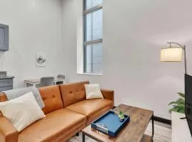 CozySuites Modern 1BR in Downtown Pitts #15
