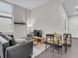 CozySuites Modern 1BR in Downtown Pitts #23