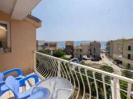 1 Bedroom Stunning Apartment In Podgora