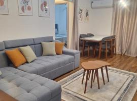 1st Luxury and Hotel apartments super stylish AbourCity, acomoda&ccedil;&atilde;o em El-Sa`&acirc;ida