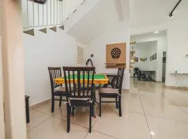 d'Hom 6BR16-25px Pool BBQ NetFlx HotPot KTV Mahjong by Our Stay