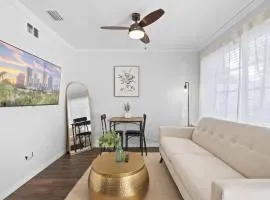 Comfy Modern Farmhouse Cottage w/ Private Patio!