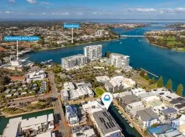 Coastal Canal Retreat in Mandurah