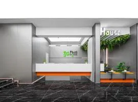 Plus House Serviced Apartment