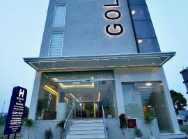 Hotel Homansh by Goldsum, ξενοδοχείο κοντά στο Chaudhary Charan Singh International Airport - LKO, Λάκναου